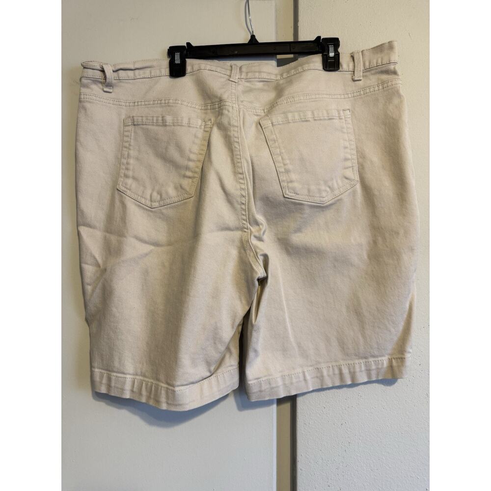 Gloria Vanderbilt Amanda Shorts Womens 18W Tan Khaki Denim All-Around Slimming - Picture 4 of 5